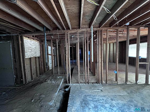 5th image of 10 Oak Dr