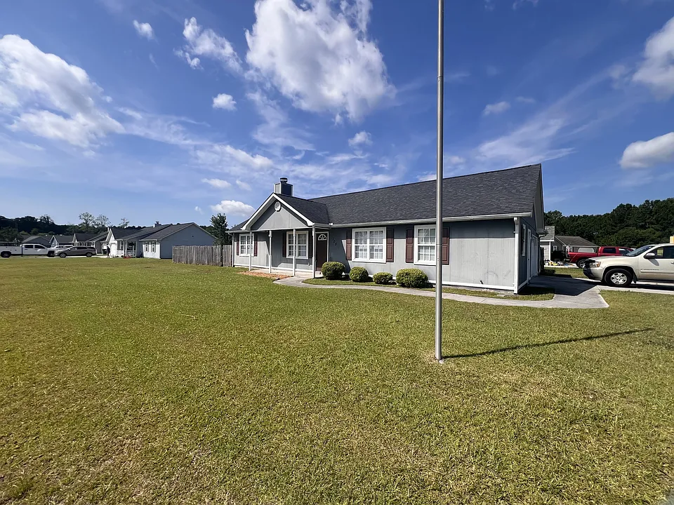 105 Foxtrail Dr