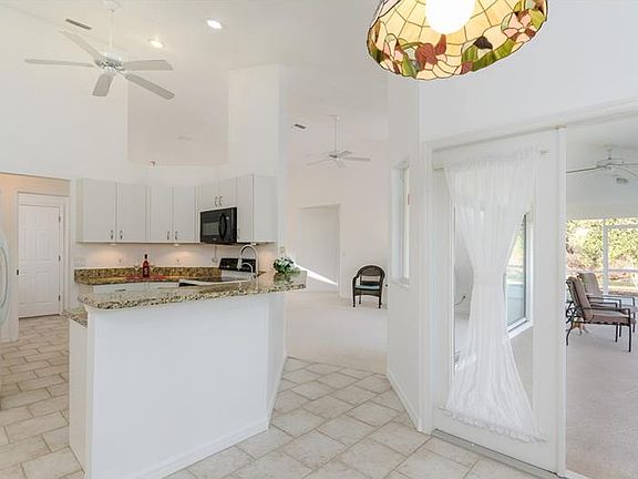 5th image of 4912 Camelot St