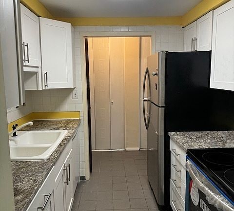 3rd image of 222 N Marion St APT 1F