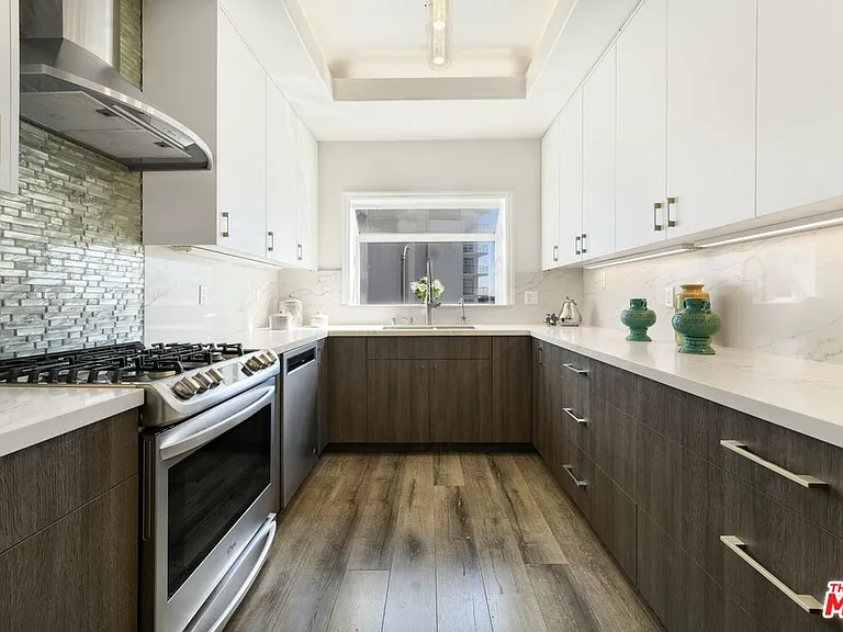 1278 S Camden Dr #202 — Photo 7