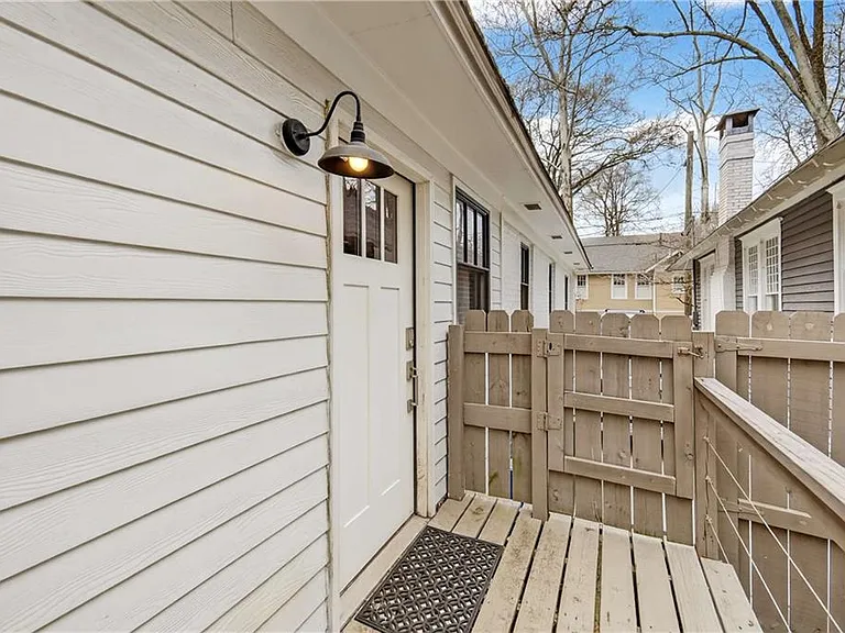 865 Monroe Cir NE — Photo 42