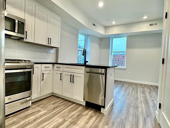 3rd image of 2303 Frankford Ave #O4