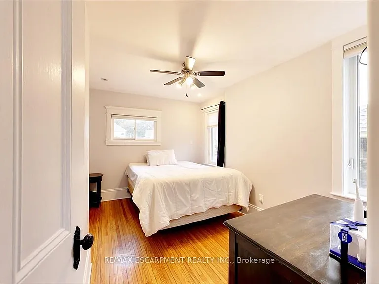 122 Forsyth St E #1 — Photo 3