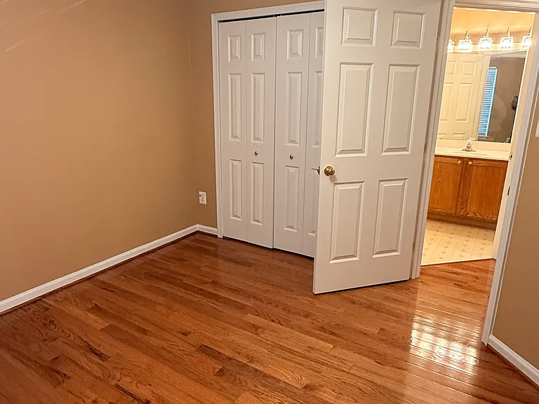 10404 Damascus Park Ln — Photo 44