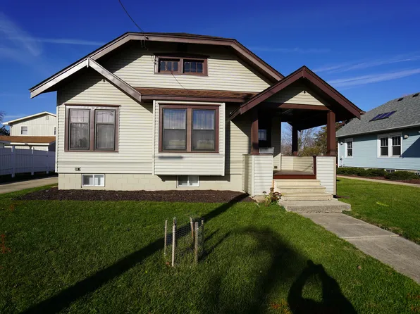 611 E Church St, Sandwich, IL 60548