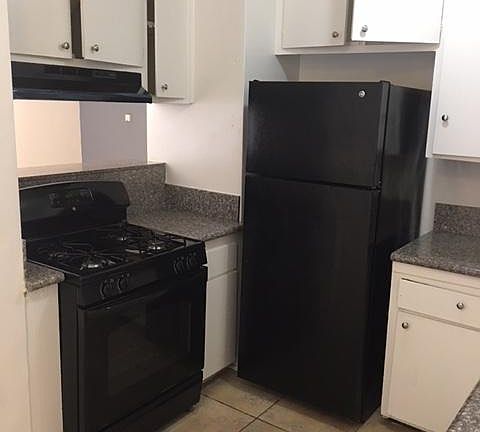 5th image of 3824 Wisconsin St APT 3