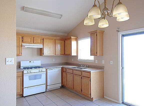 4th image of 3901 Tierra Lana Way