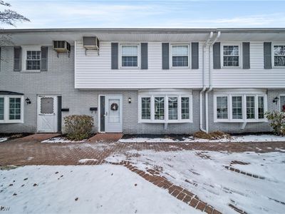 3 Meadowlawn Dr UNIT 11, Mentor, OH, 44060