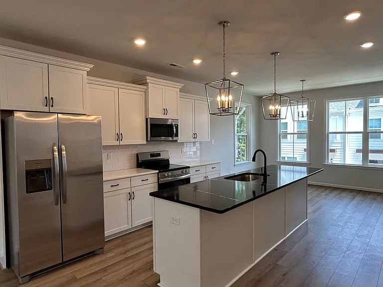 101 Avenda Ln — Photo 9
