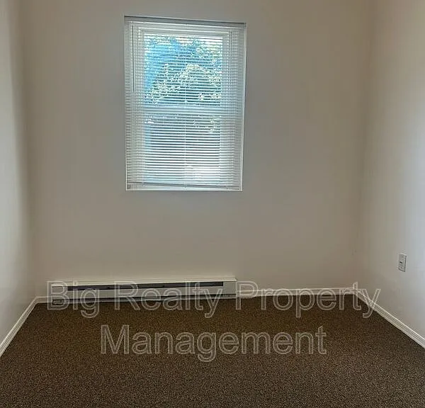 29 N Main St #2E — Photo 6