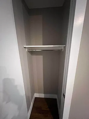 Rented by Delmark Realty LLC | media 9