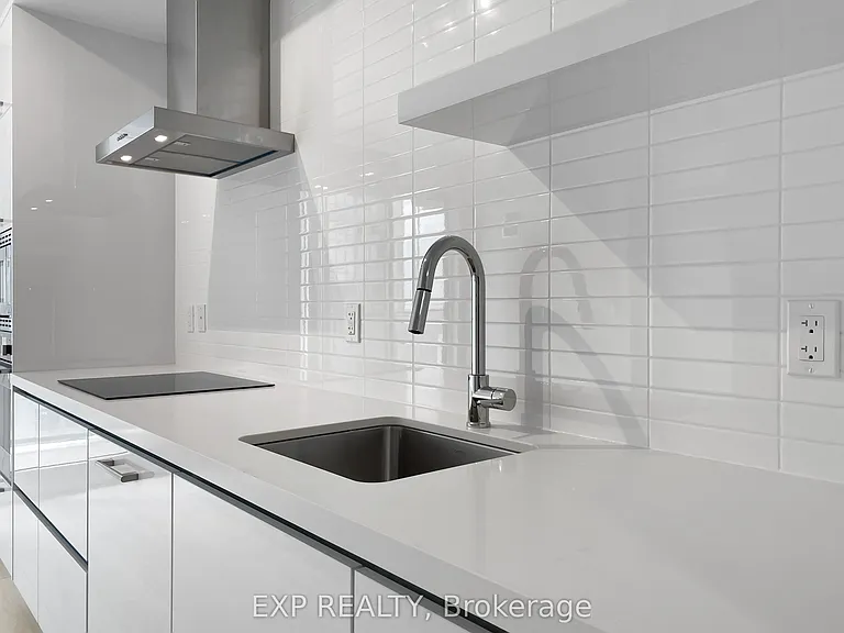 2221 Yonge St #1906 — Photo 5