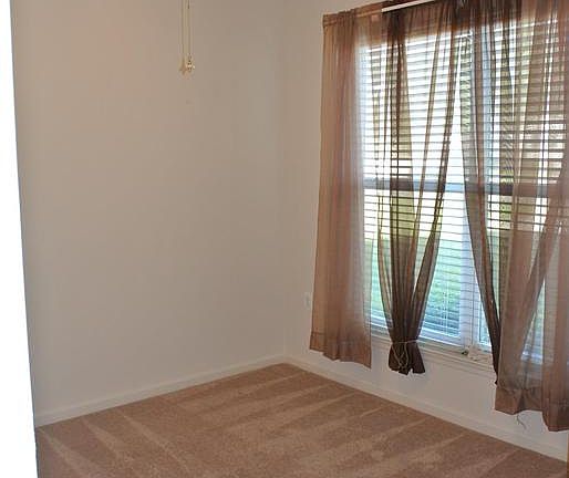 5th image of 96 Harborton Ln