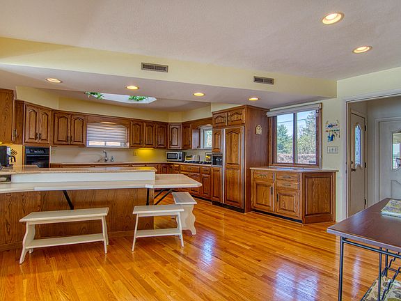 4th image of 2602 Miars Dr