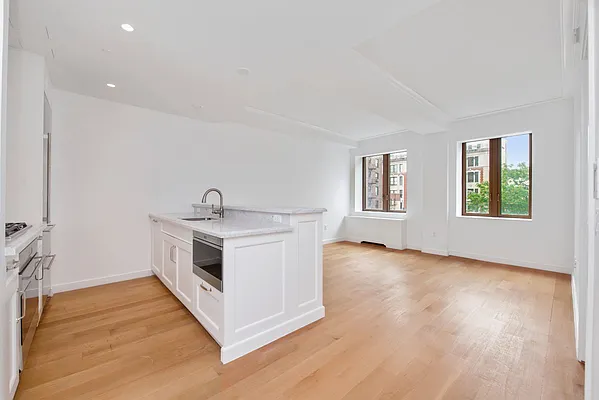 Rented by Kian Realty | media 7