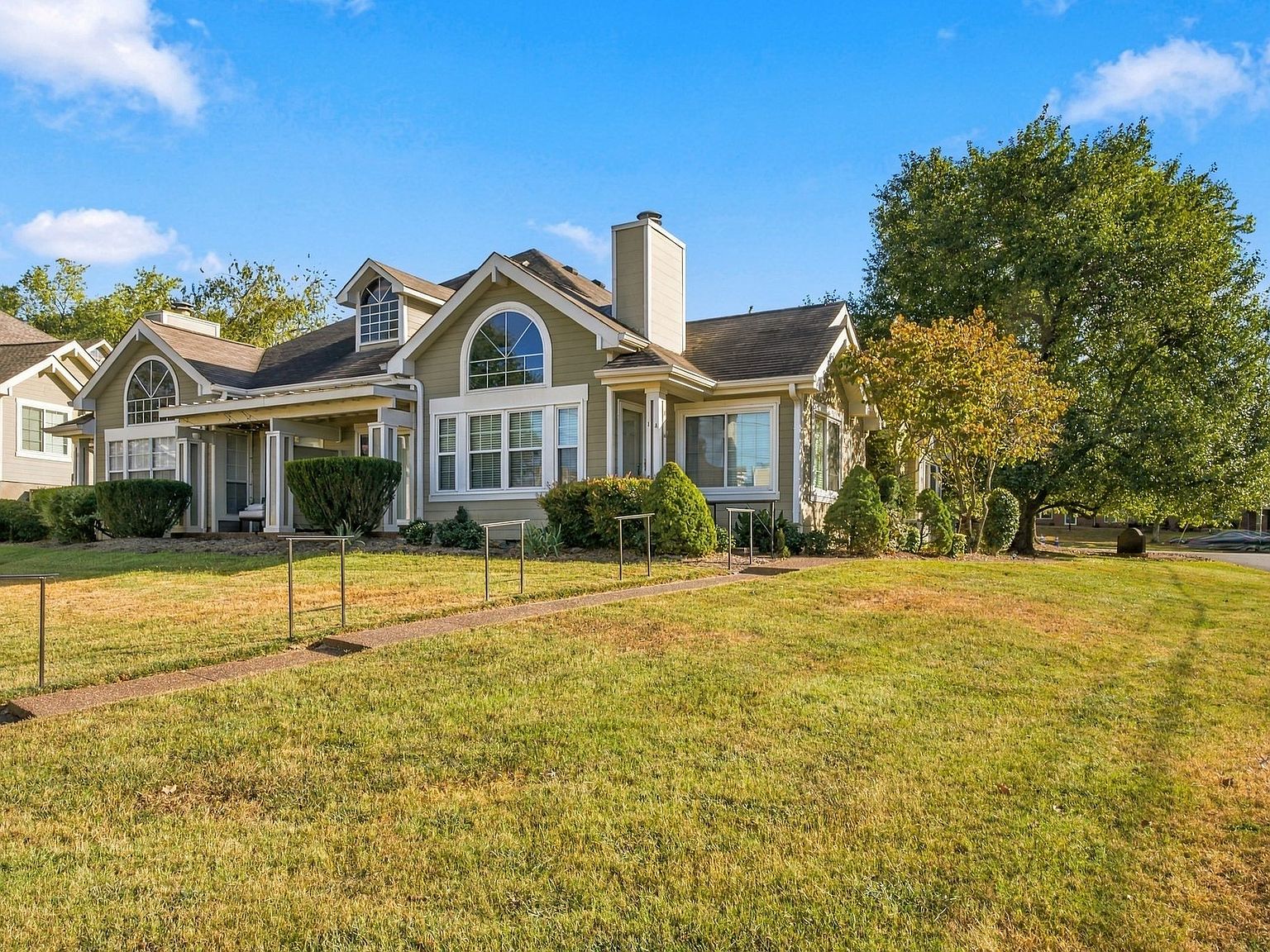 129 Cherry Hill Dr APT 1A, Hendersonville, TN 37075 | MLS #3597995