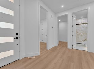 127 24th St NW, Edmonton, AB T6T0G9