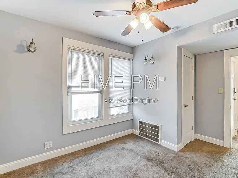 3246 Linwood Ave #2 — Photo 22