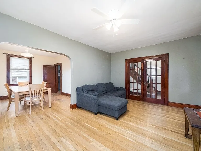 351 Somerset St — Photo 14