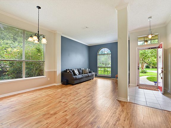 2nd image of 5351 Oxford Crest Dr