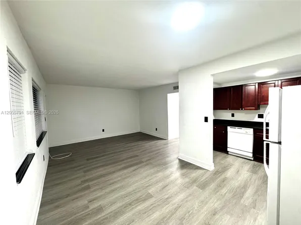 1525 NE 135th St, Miami, FL