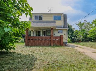 980 Evangeline Rd, Cleveland, OH 44110
