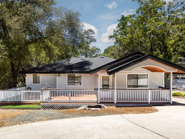 15075 Woodland Loop, Penn Valley, CA 95946