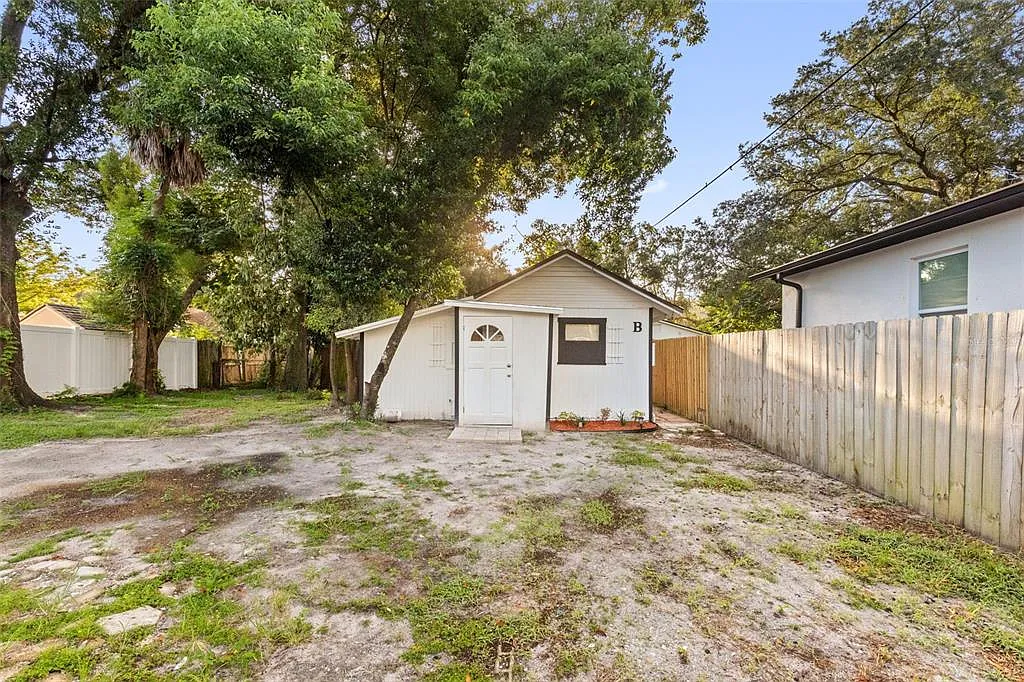 1 bed, 1.0 bath, 450 sqft, $1,199 — Photo 1