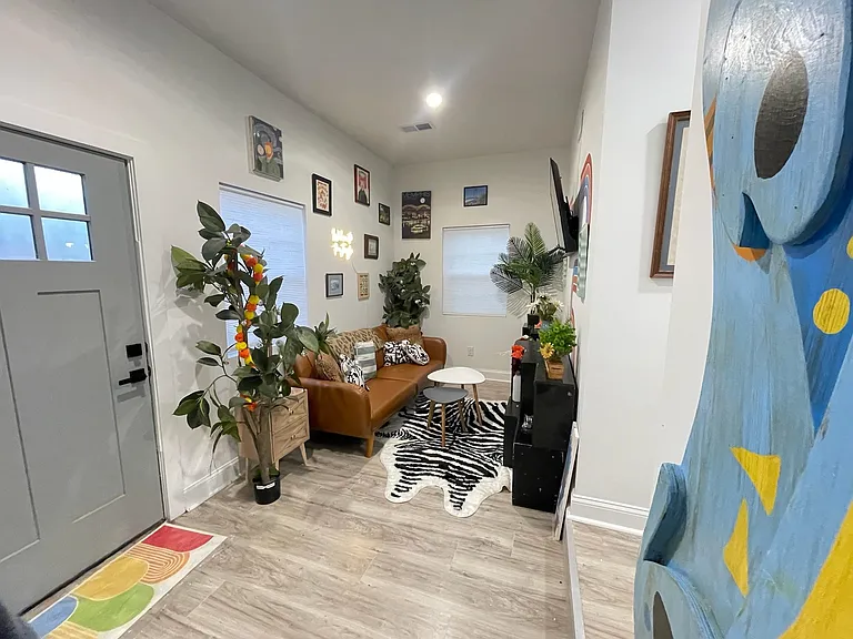 2462 Hale Ave — Photo 5