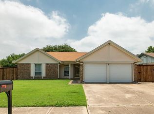 6062 Summerdale Ct, Watauga, TX 76148