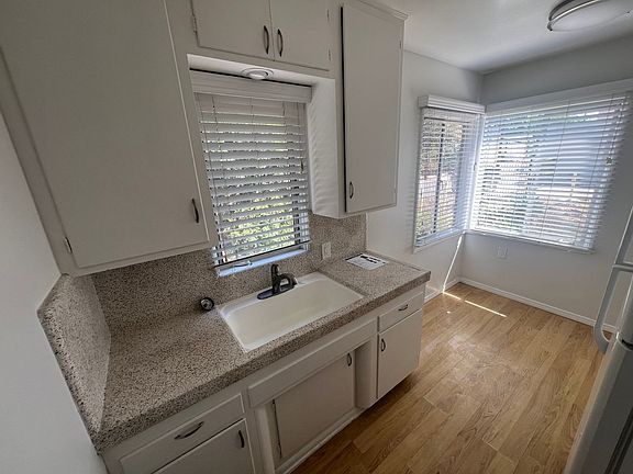 4th image of 3781 7th Ave #81B