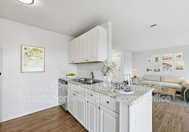 6601 S 8th St — Photo 40