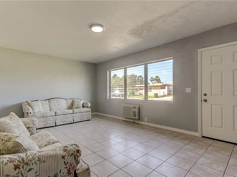 401 S Orion Ave — Photo 11
