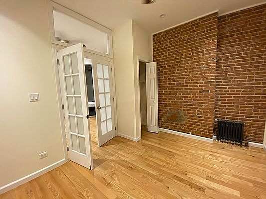 2nd image of 640 E 14th St #20