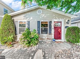 8724 D St, Chesapeake Beach, MD 20732