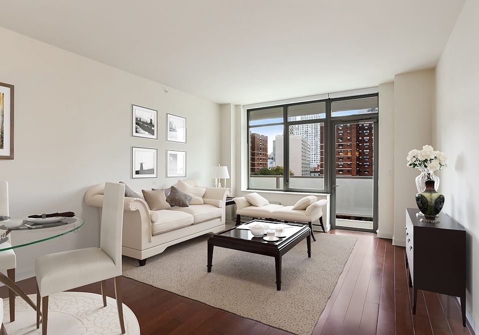 1st image of 81 Fleet Pl APT 9N