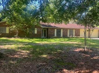 115 Woodmont Dr, Picayune, MS 39466