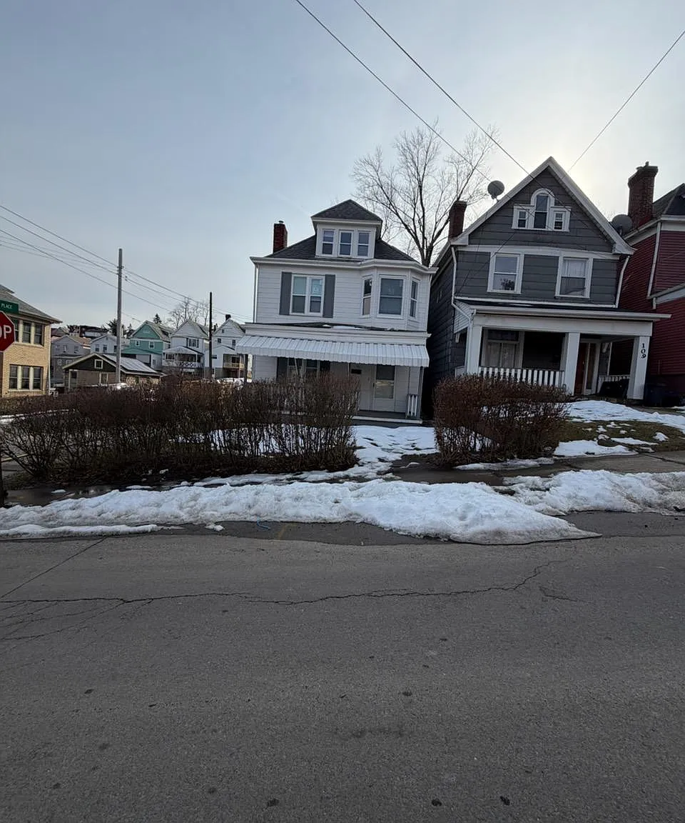 5 bed, 1774 sqft, $1,510 — Photo 1