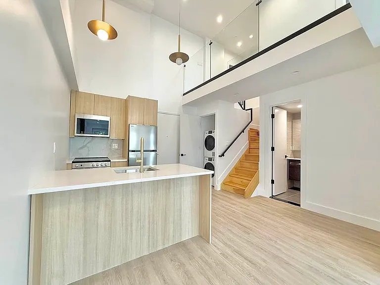 78 Beaver St #3B — Photo 2
