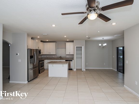 5th image of 4143 Moccasin Dr