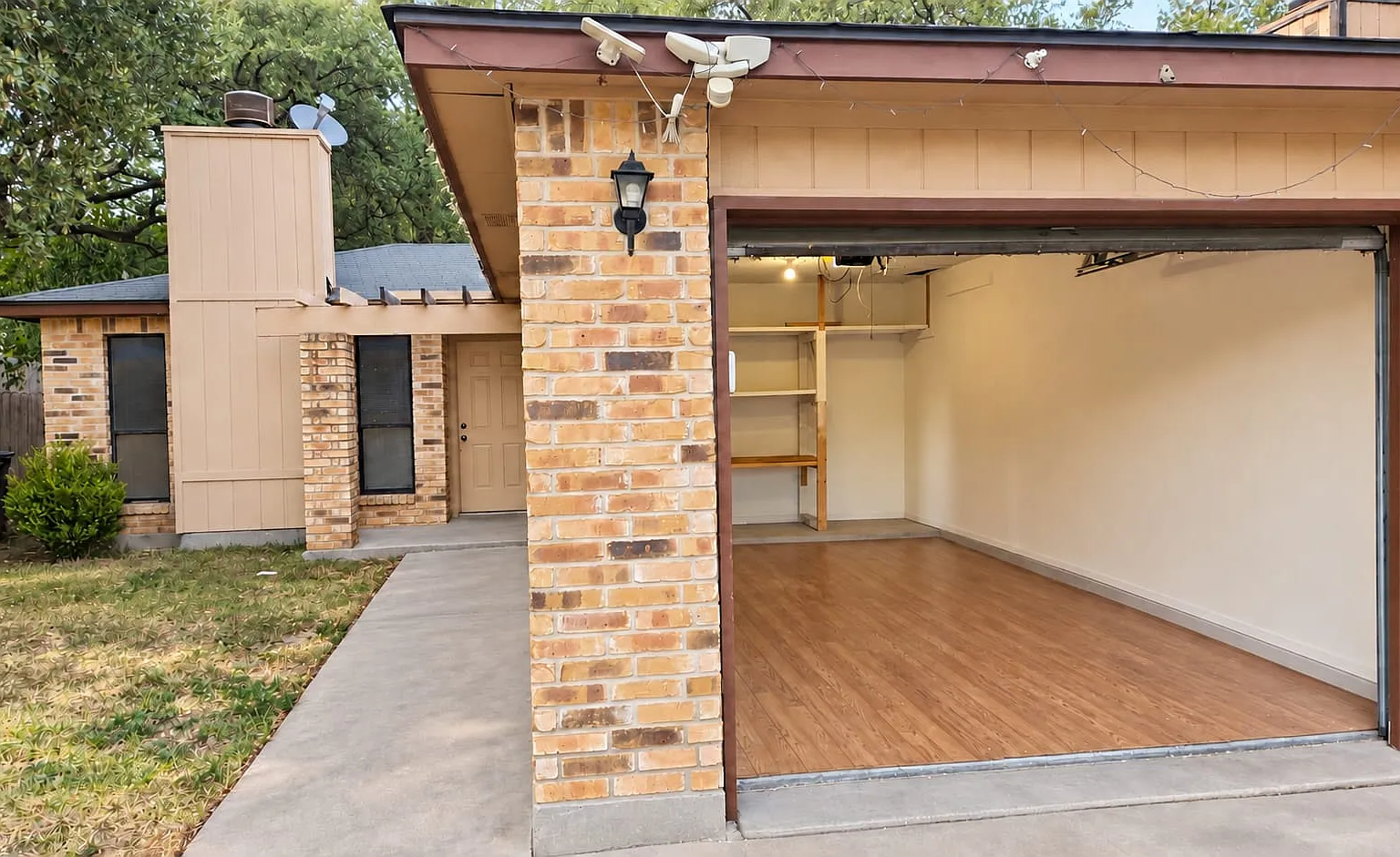 2 bed, 1.5 bath, 1000 sqft, $1,400 — Photo 2