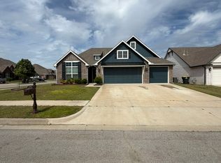 13324 S 19th Pl, Bixby, OK 74008