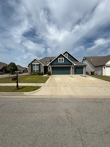 13324 S 19th Pl Photo 1