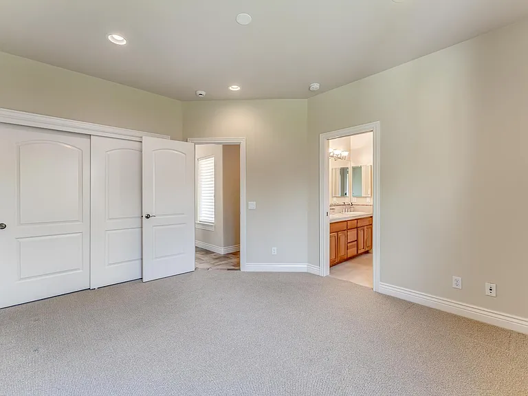 1039 Mountain Air Ct — Photo 36