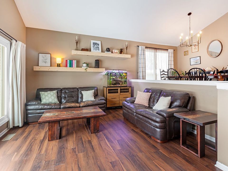 138 Oak St, Lake Zurich, IL 60047 | Zillow