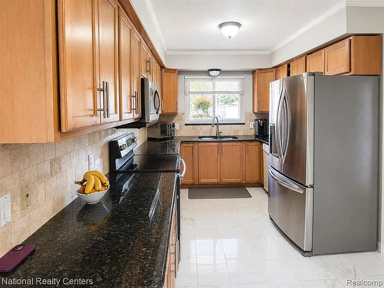 3621 Bates Dr — Photo 7