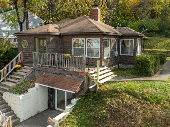 924 Garrison Ave, Morgantown, WV 26505