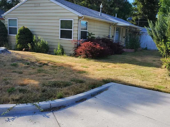 1121 S Manor Dr, Boise, ID 83705
