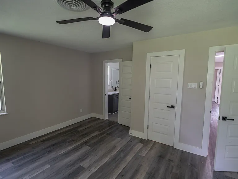 2110 Spikes St — Photo 8